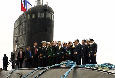 Chùm ảnh Thủ tướng trực tiếp thị sát khoang điều khiển tàu ngầm Hà Nội - ảnh 2